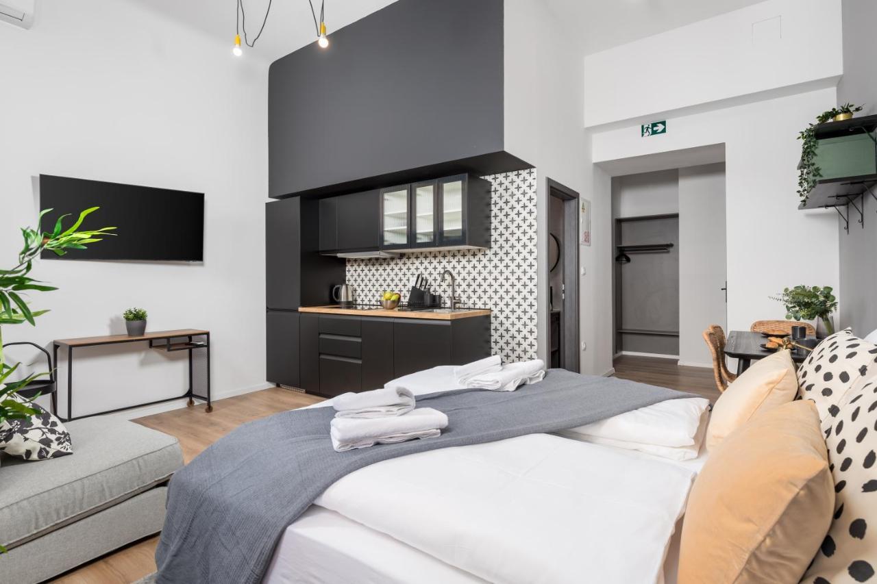 Apartments & Rooms One World Rijeka Eksteriør bilde