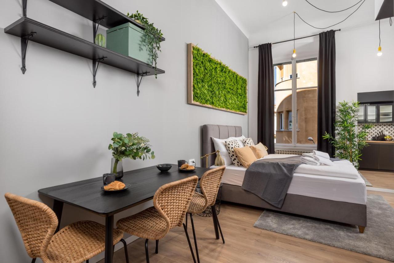 Apartments & Rooms One World Rijeka Eksteriør bilde