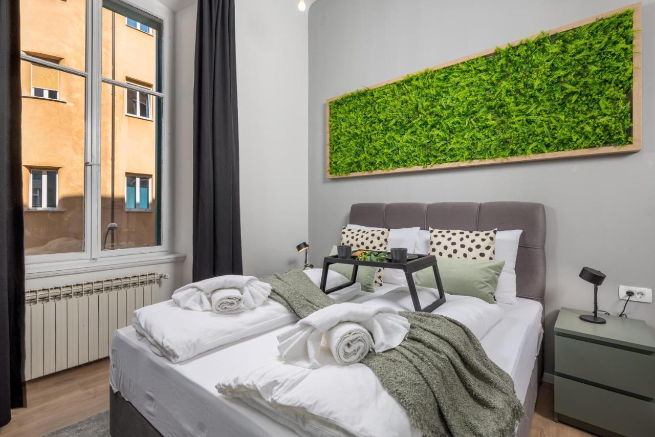 Apartments & Rooms One World Rijeka Eksteriør bilde