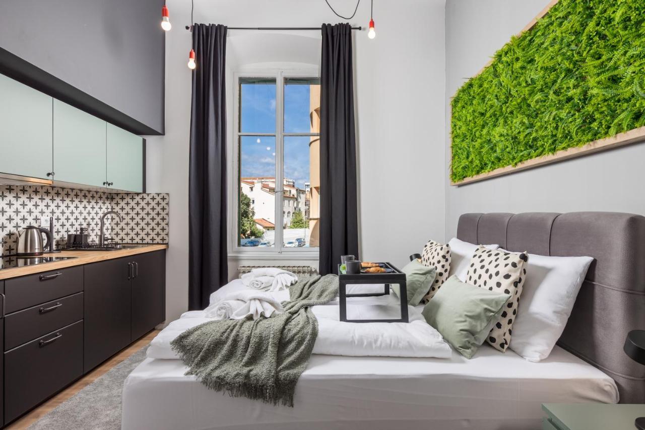 Apartments & Rooms One World Rijeka Eksteriør bilde