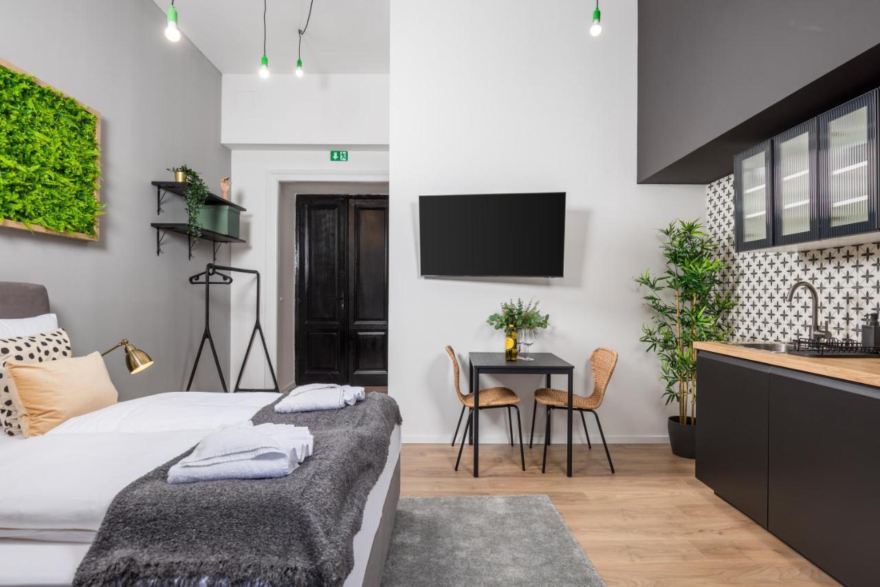 Apartments & Rooms One World Rijeka Eksteriør bilde