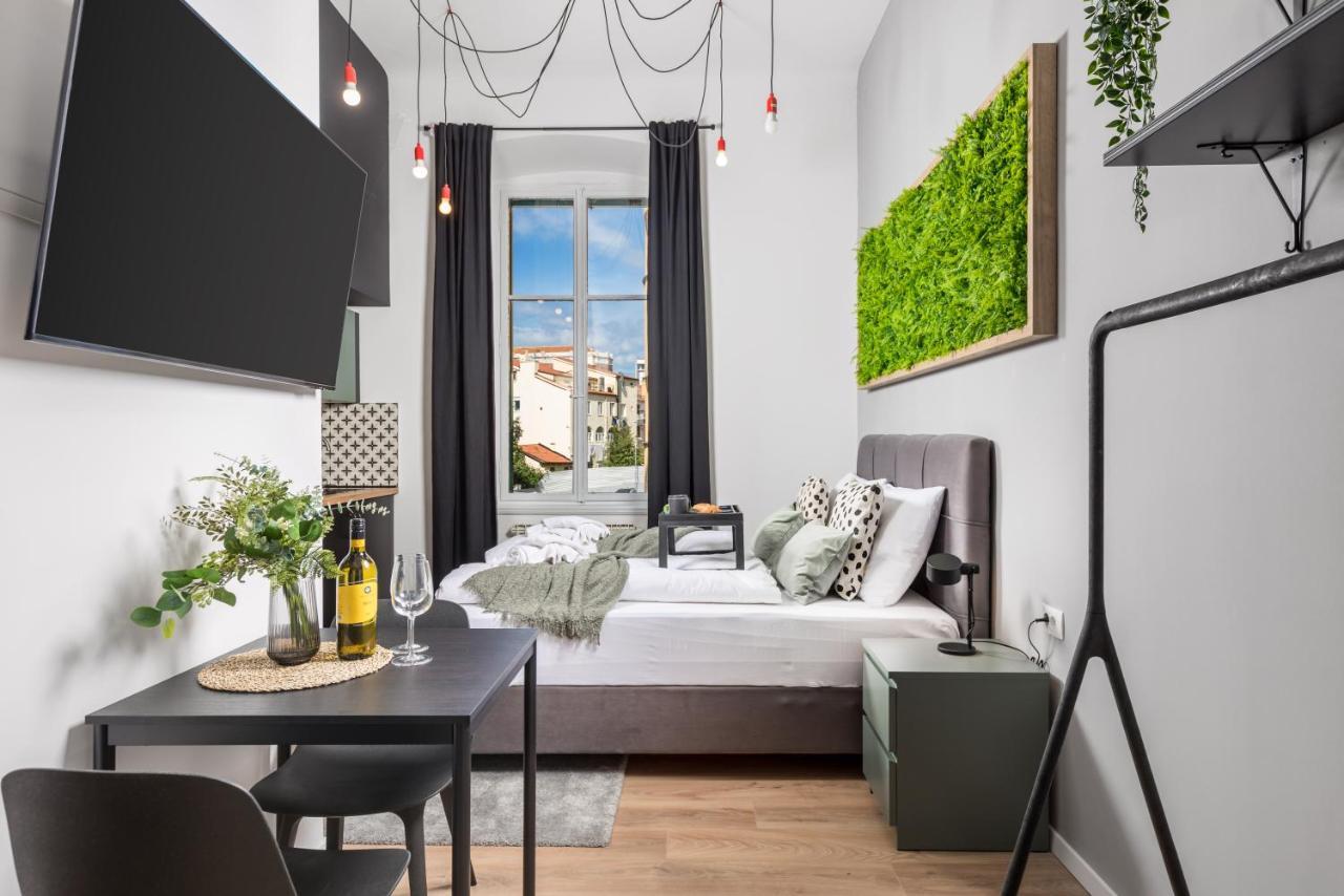Apartments & Rooms One World Rijeka Eksteriør bilde