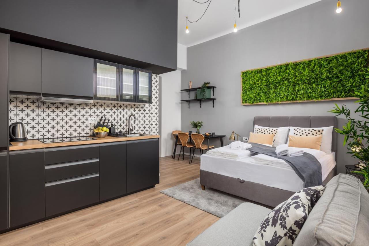 Apartments & Rooms One World Rijeka Eksteriør bilde
