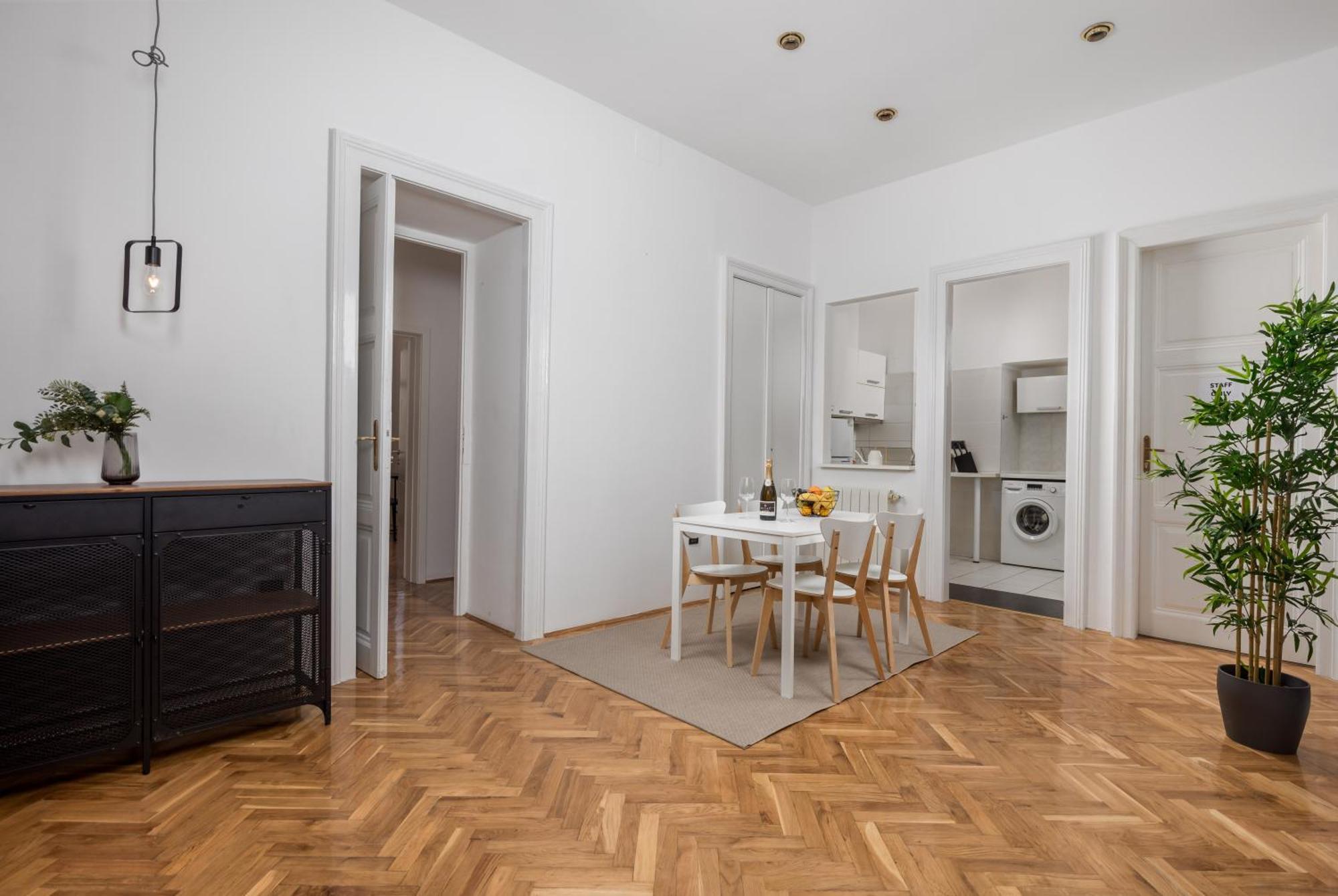 Apartments & Rooms One World Rijeka Eksteriør bilde