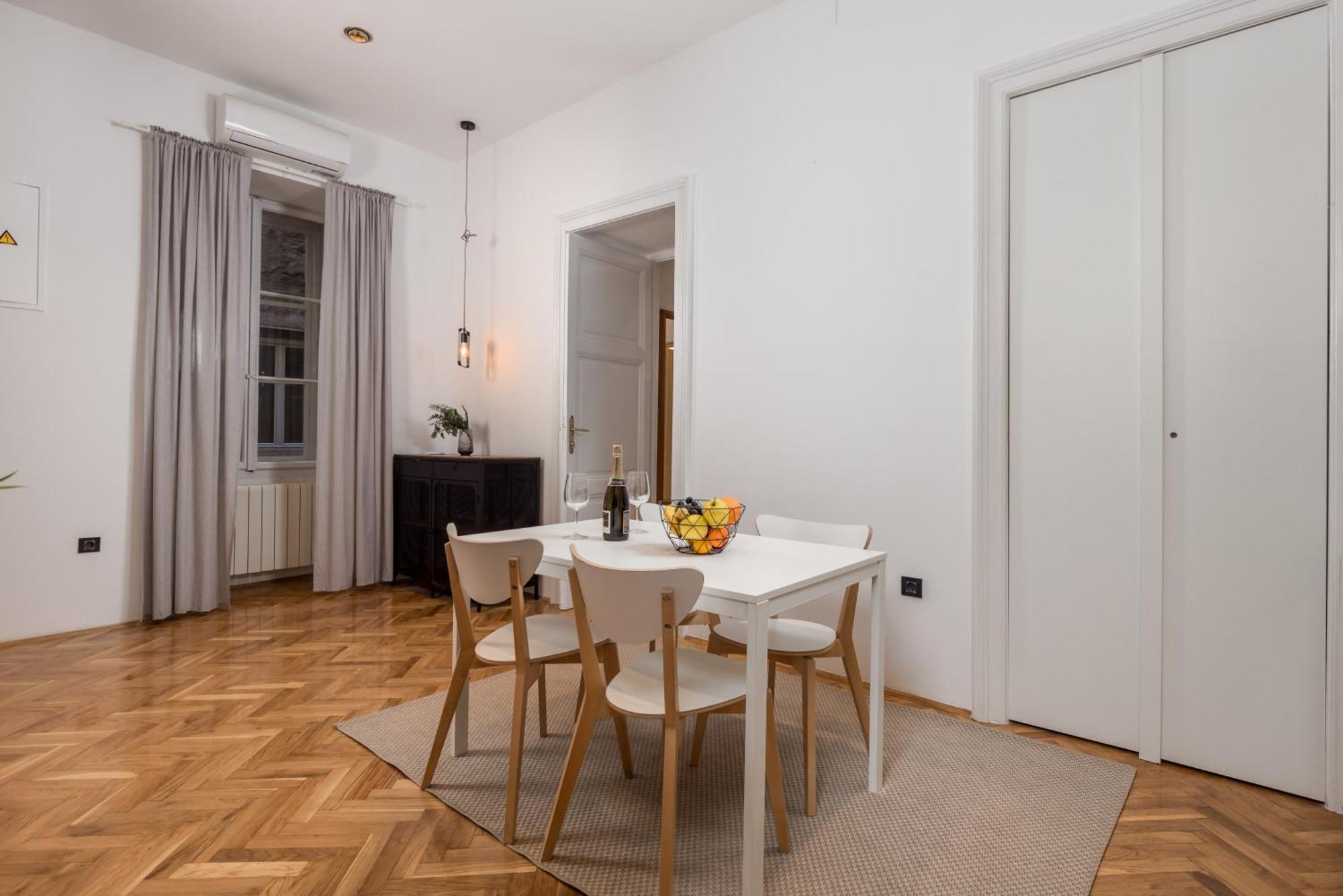 Apartments & Rooms One World Rijeka Eksteriør bilde