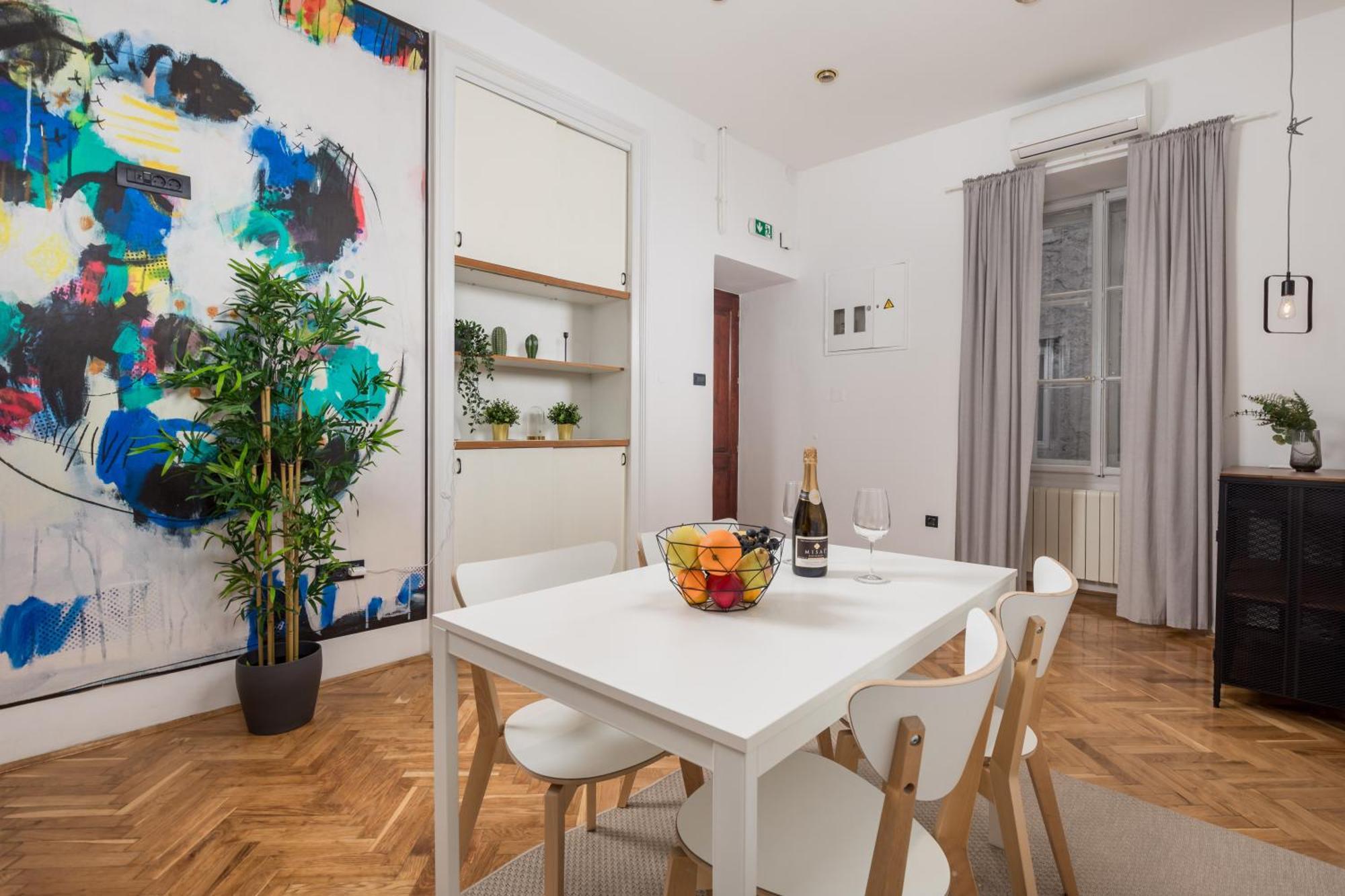 Apartments & Rooms One World Rijeka Eksteriør bilde