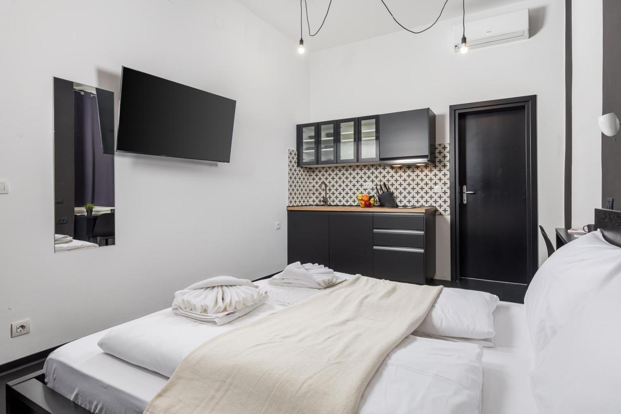 Apartments & Rooms One World Rijeka Eksteriør bilde